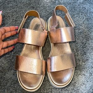 Womens Steve Maddens wedged platforms